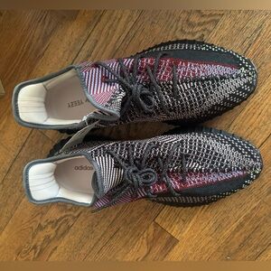 Yeezy Boost 350 V2 - Yechei